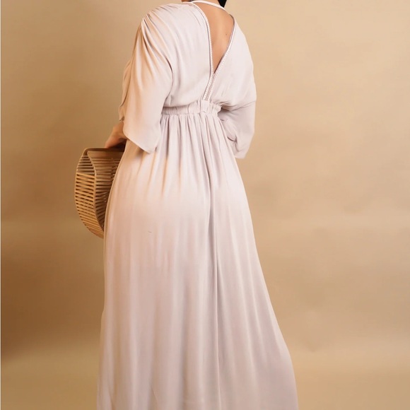 Elegant Cream Maxi Dress - Picture 2 of 2